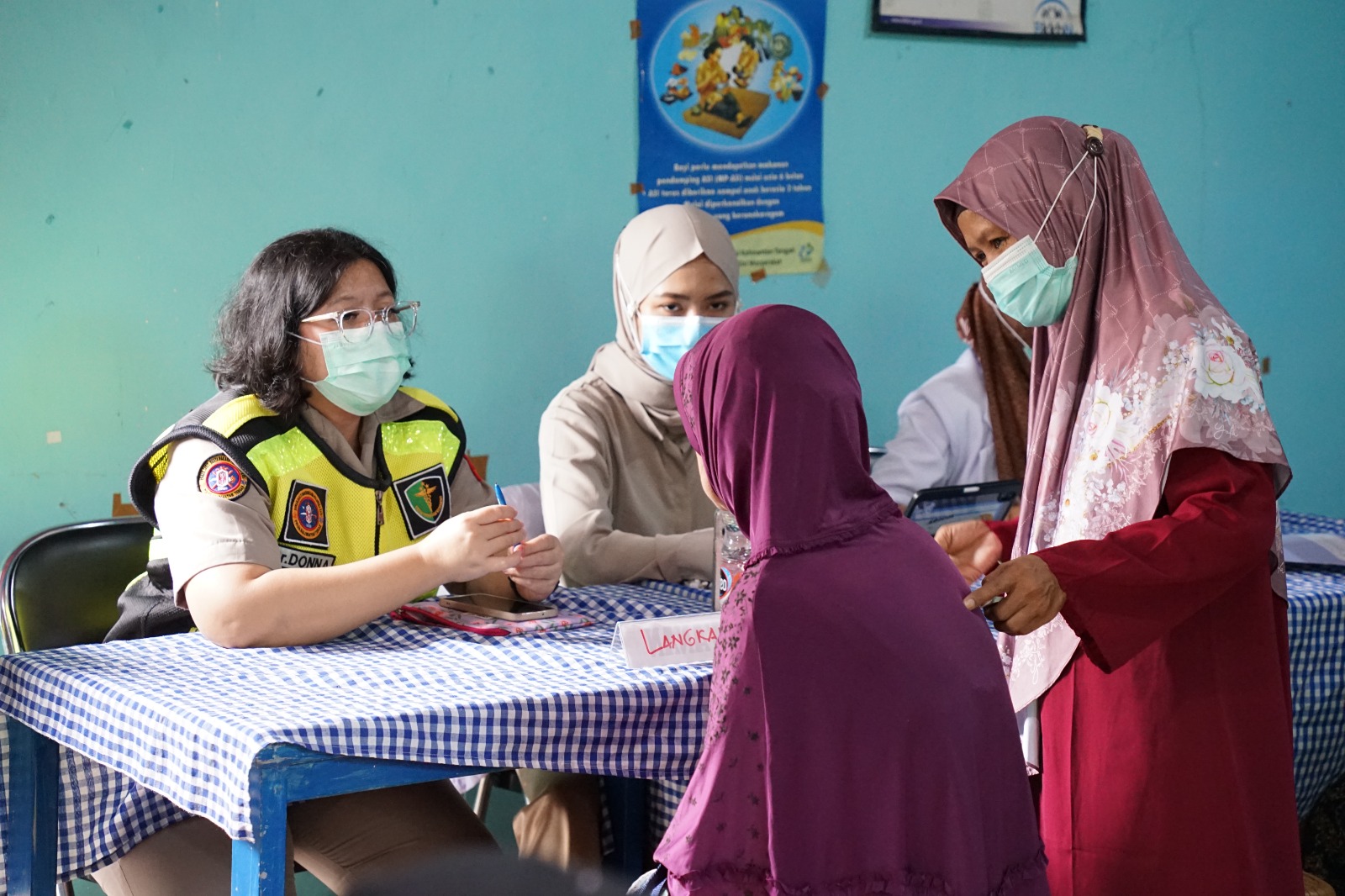 Peduli Kesehatan Ibu Hamil, Balita Hingga Lansia, Rumkit Bhayangkara Rutin Adakan Posyandu Keliling Selama Ramadan