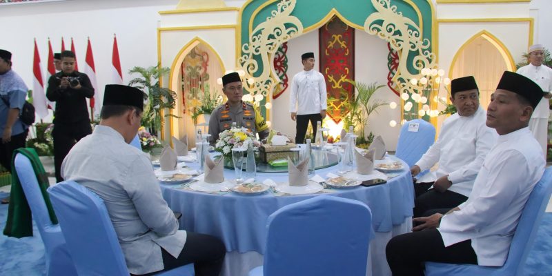 Pererat Silaturahmi, Wakapolda Kalteng Hadiri Buka Puasa Bersama di Rumjab Gubernur
