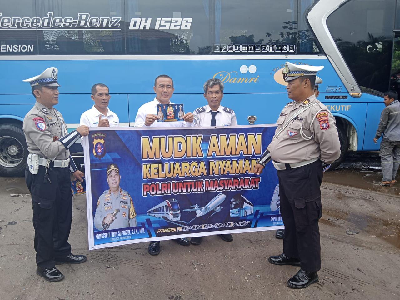 Sambangi DAMRI, Satlantas Polresta Palangka Raya Edukasikan Keselamatan Lalu Lintas Jelang Mudik
