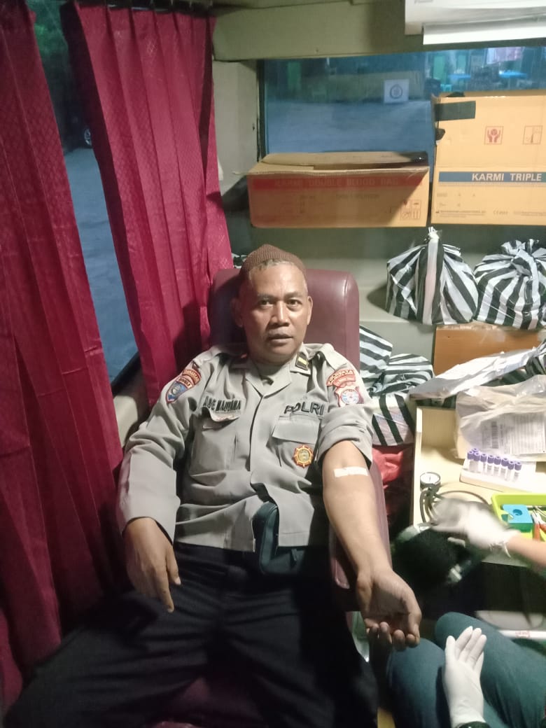 Polsek Sabangau Dukung Pelaksanaan Kegiatan Donor Darah Goes to Mosque 2025