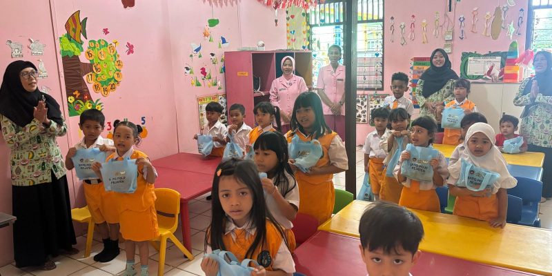 SPPG Polri di Pejaten Bagikan 3.417 Porsi MBG ke Anak-anak di Jaksel
