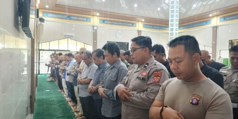 Polda Kalteng Gelar Salat Ghaib untuk 3 Anggota Polri yang Gugur dalam Tugas di Way Kanan Lampung