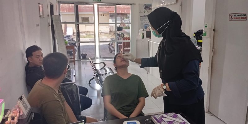 Seksi Dokkes Polresta Palangka Raya Laksanakan Rikkes bagi Sejumlah Tahanan