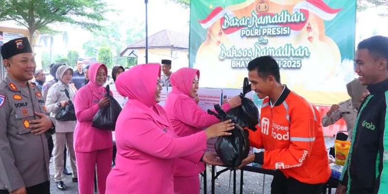 Polres Pekalongan Gelar Bazar Ramadhan Polri Presisi dan Baksos Ramadhan Bhayangkari 2025
