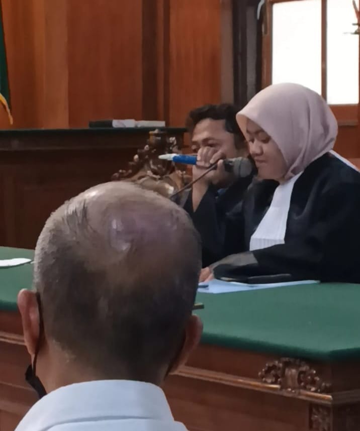 Sidang Dugaan Pemalsuan Akta Otentik Tuntutan JPU Dipertanyakan Terdakwa R. Dadang KW