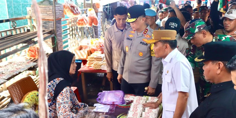 Kapolda Kalteng Bersama Gubernur dan Danrem Tinjau Pasar Tradisonal, Bandara Dan Pelabuhan di Sampit