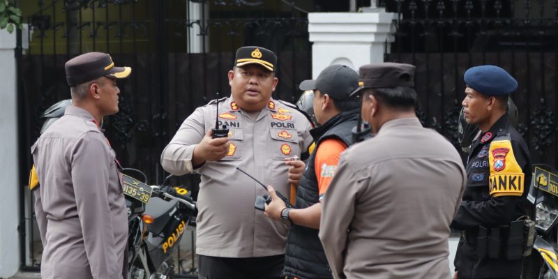 Buka Pos Penitipan Motor Gratis Bagi Pemudik Kapolres Pasuruan Juga Perintahkan Anggota Patroli Rumah Kosong