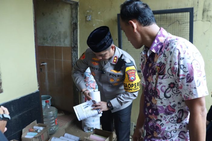 Satreskrim Polres Bangkalan Sita Ribuan Mercon Berbagai Jenis & Ukuran Siap Edar