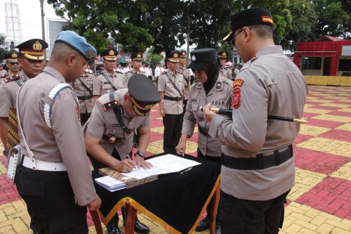 Kapolres Purwakarta Berikan Semangat Dan Apresiasi Untuk Pejabat Yang Di Mutasi