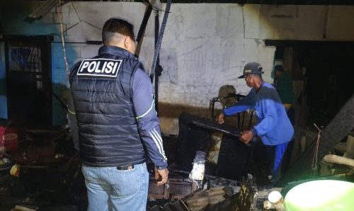 Sebelas Warung di Pantai Wonokerto Pekalongan Ludes Terbakar, Polisi Dalami Penyebabnya