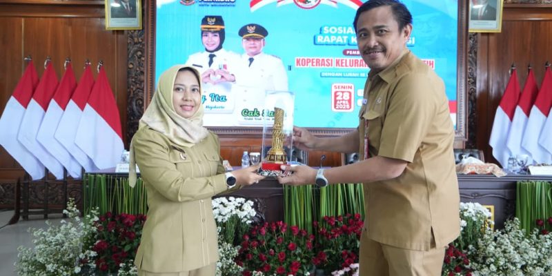 Rakor Pembentukan Koperasi Desa Merah Putih, Ning Ita Minta Mapping Potensi Setiap Kelurahan Secara Rigid