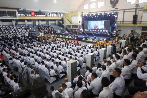 Wali Kota Eri Cahyadi Serahkan SK kepada 1.838 ASN PPPK TA 2024