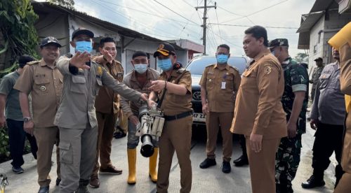 Tanggapi Keluhan Warga Via Medsos, Gus Barra Adakan Fogging Cegah DBD
