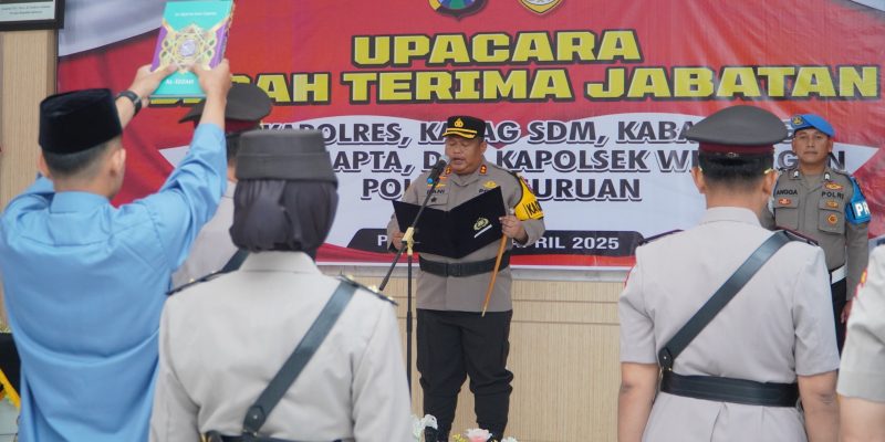 Serah Terima Jabatan Wakapolres hingga Kapolsek Winongan Digelar di Mapolres Pasuruan