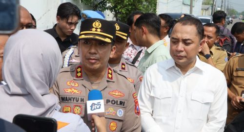 Polres Pelabuhan Tanjungperak Dampingi Pemkot Surabaya Segel Gudang Sentoso Seal