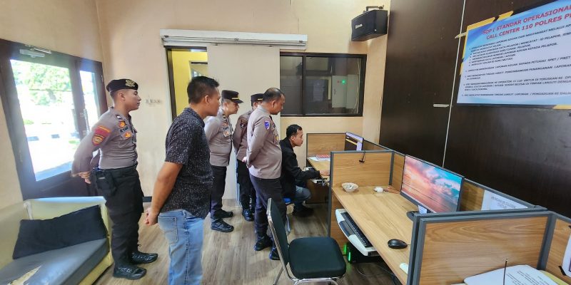 Pastikan Pelayanan Prima Diberikan Oleh Anggotanya, Kapolres Pekalongan Cek Ruang SPKT