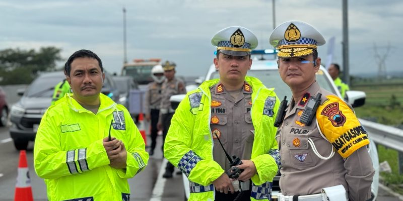 Dirlantas Polda Jateng dan Kapolres Kendal Tinjau Arus Balik di Rest Area 389B