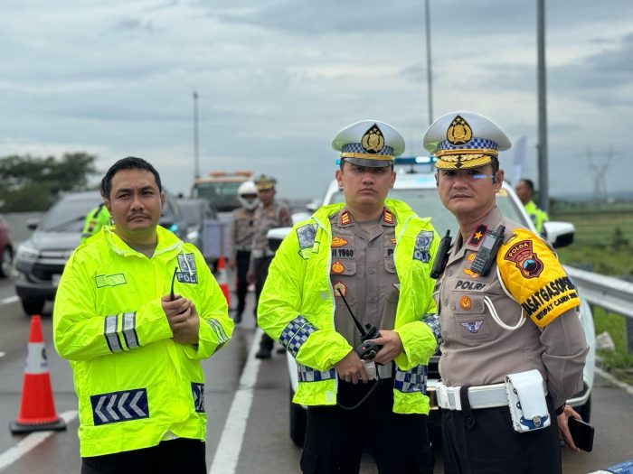Dirlantas Polda Jateng dan Kapolres Kendal Tinjau Arus Balik di Rest Area 389B