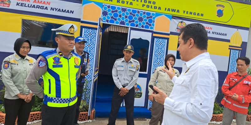 Deputi Bidkoor Kamtibmas Kemenko Polkam RI Kunjungi Pos Terpadu Exit Setono