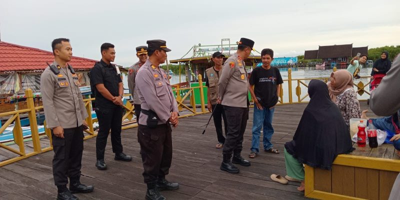 Polsek Sabangau Dampingi Kapolda Kalteng Kunjungi Wisata Pelabuhan Kereng Bangkirai