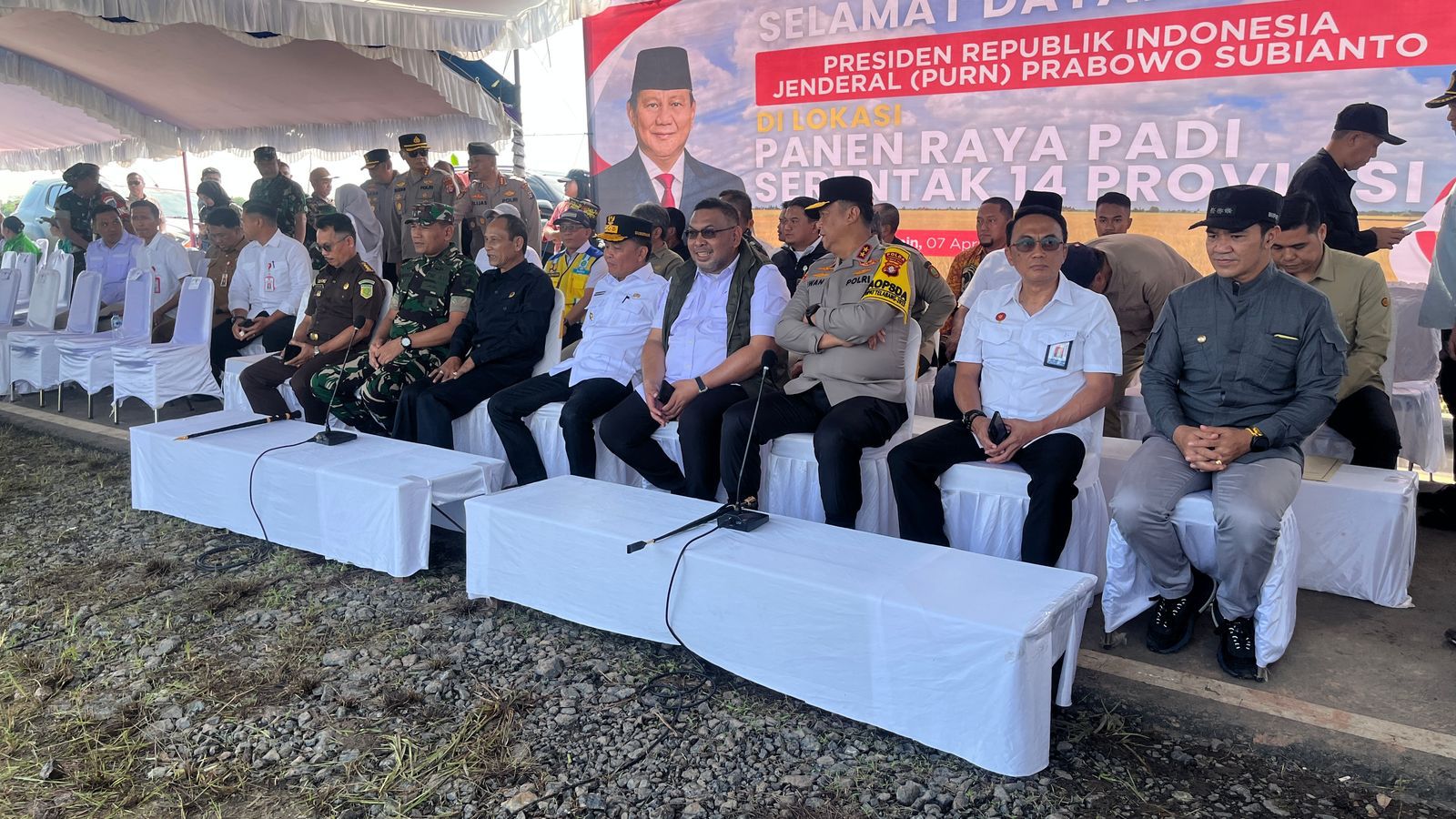 Polresta Palangka Raya Hadiri Panen Raya Padi Serentak Bersama Presiden RI