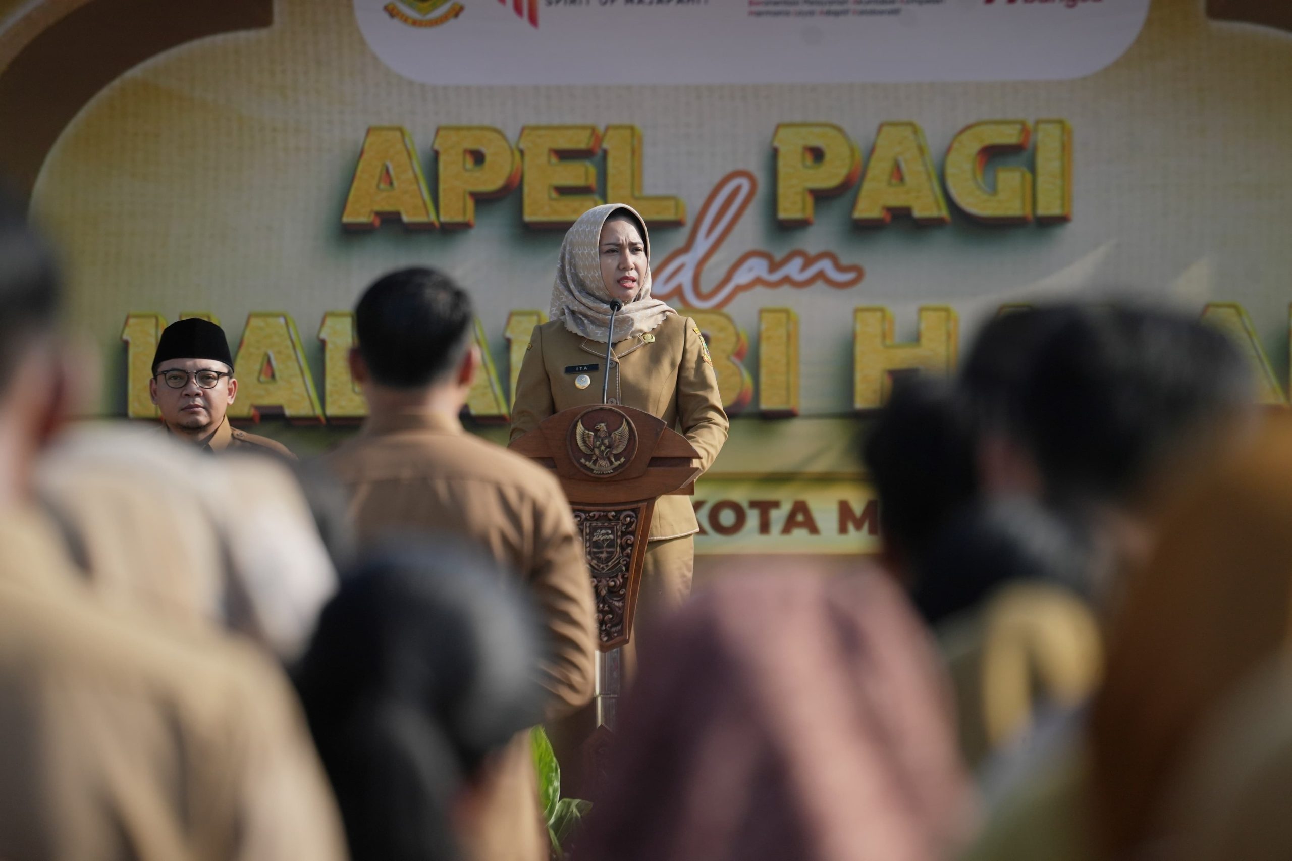 Pimpin Apel Hari Pertama Pasca Cuti Lebaran, Ning Ita Tegaskan Semangat Pengabdian dan Ketahanan Ekonomi