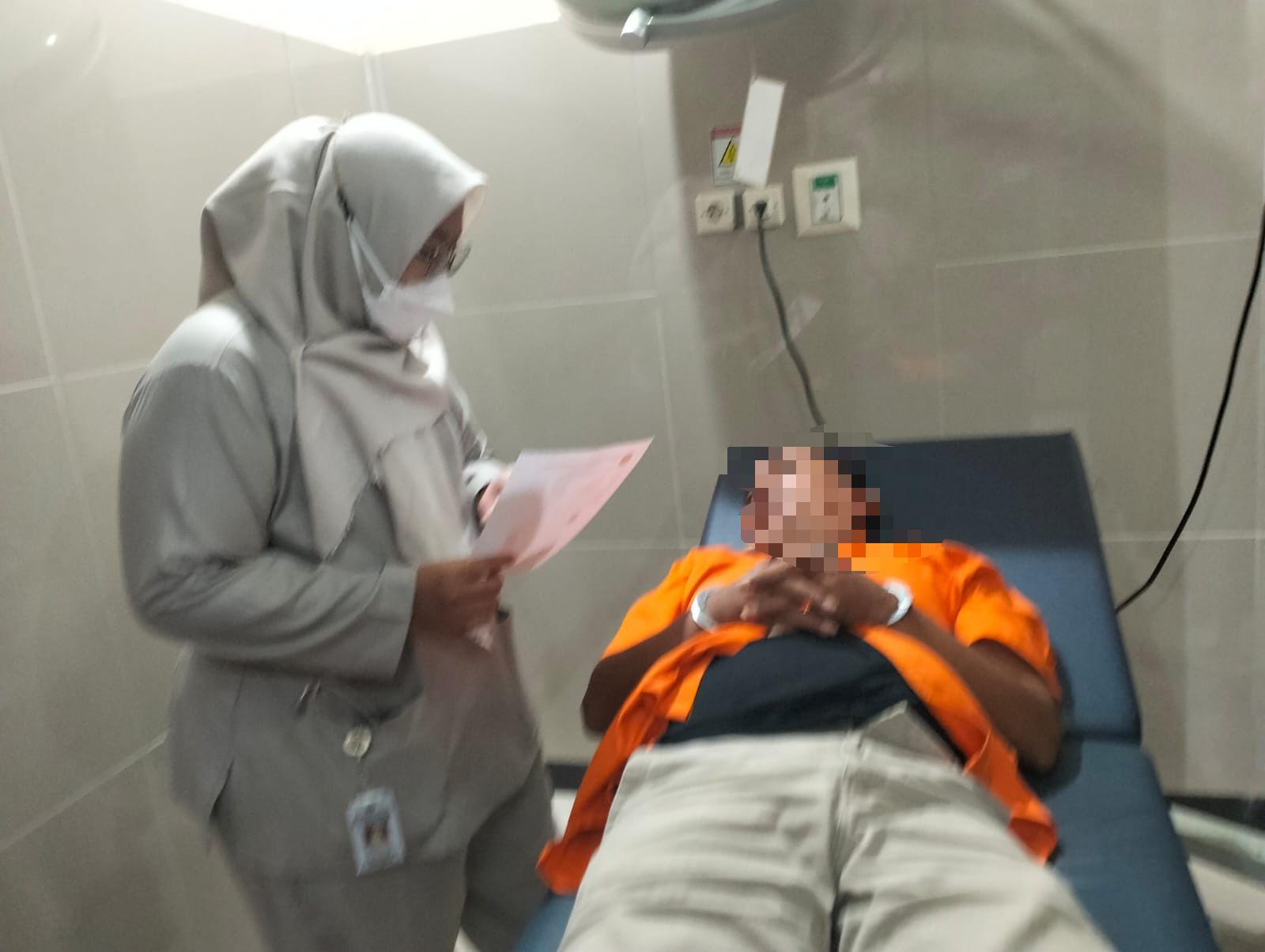 Tahanan Kasus Perjudian Polresta Palangka Raya Jalani Pemeriksaan Kesehatan di RS Bhayangkara
