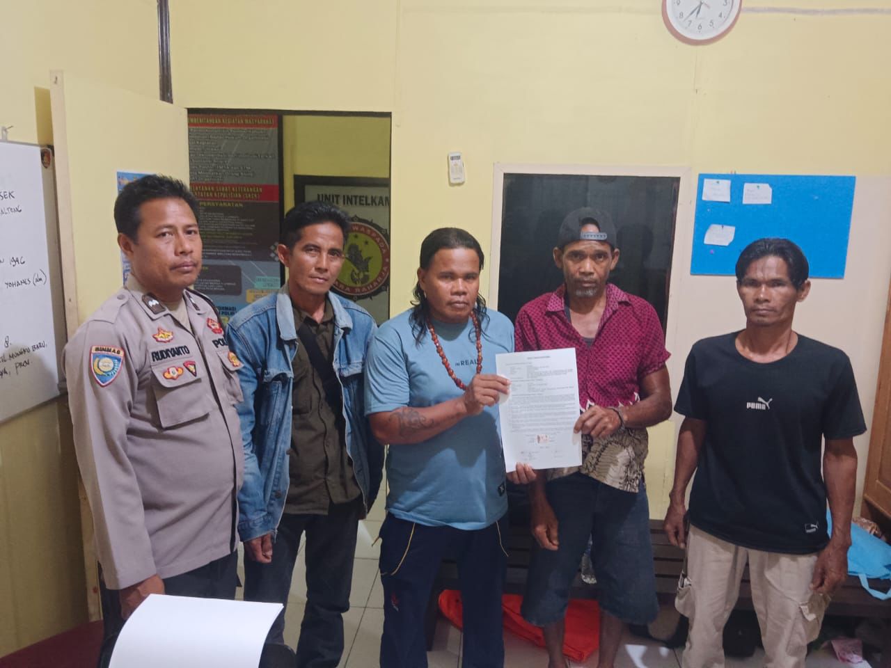 Polsek Rakumpit Mediasi Penyelesaian Kesalahpahaman yang Berujung Luka di Kelurahan Petuk Barunai