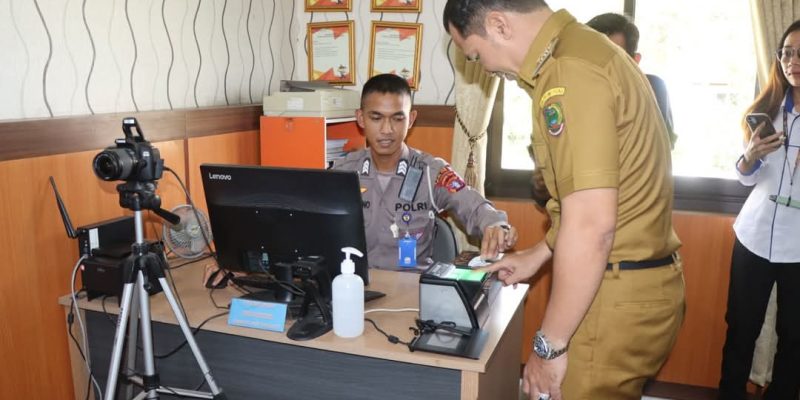 Bupati Pulang Pisau Rasakan Langsung Layanan SIM di Satpas Polres Pulang Pisau : Proses Mudah dan Memuaskan