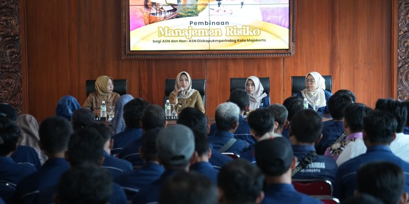 Pembinaan SDM Diskopukmperindag Kota Mojokerto, Wali Kota Tegaskan Semua Pegawai Berperan Menyukseskan Program Pemerintah