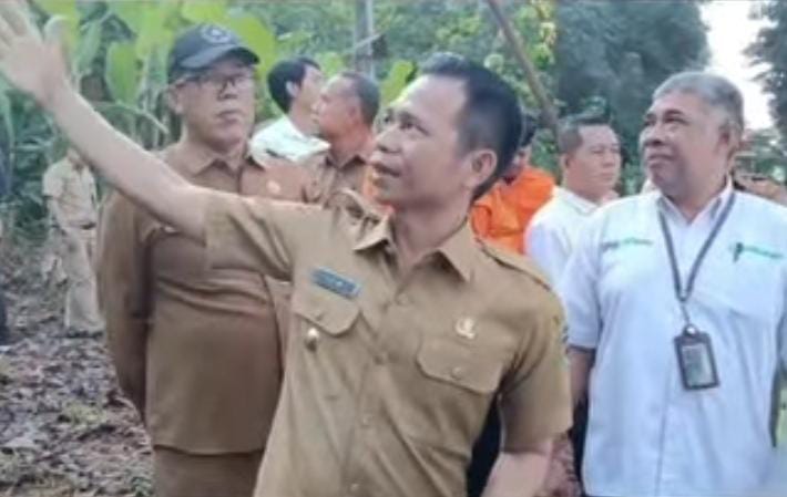 Om Zein Bupati Purwakarta Mitigasi Bencana di Sekitar Waduk Cirata dan Normalisasi Sungai Cidadapan