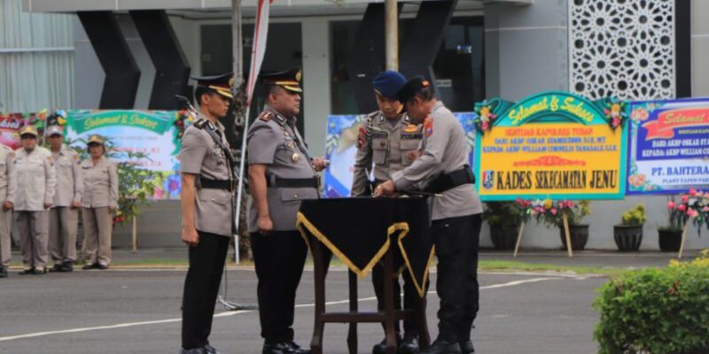 Kunjungan Kerja, Kapolda Jatim Pimpin Upacara Sertijab Kapolres Tuban