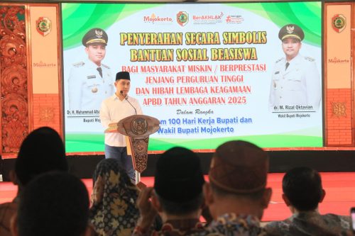 Hibahkan 390 Juta untuk Beasiswa, Gus Bupati Mojokerto: Kecerdasan dan Tekad Tidak Mengenal Latar Belakang