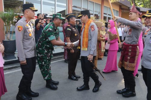 Kapolda Sumsel Laksanakan Kunjungan Kerja ke Polres Muara Enim, Tegaskan Komitmen Polri dalam Mendukung Program Nasional