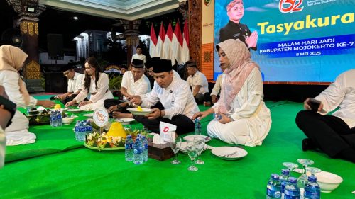 Serentak! 732 Tumpeng Sambut Peringatan Hari Jadi Kabupaten Mojokerto