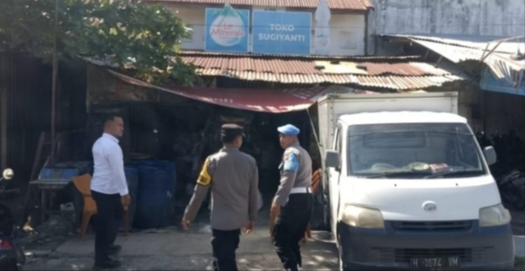 Polsek Weleri Lakukan Operasi Miras di Kios Sugiyanti, Satpol PP Kendal Kemana?