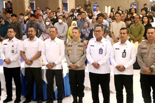 Polda Jatim dan Kanwil Ditjen Imigrasi Bersinergi Sambut Hari Bhayangkara ke – 79 Gelar Semarak 1079 Paspor untuk Negeri
