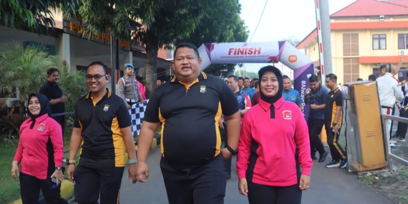 Olahraga Bersama Warnai Peringatan Hari Bhayangkara ke-79 di Mapolres Pasuruan