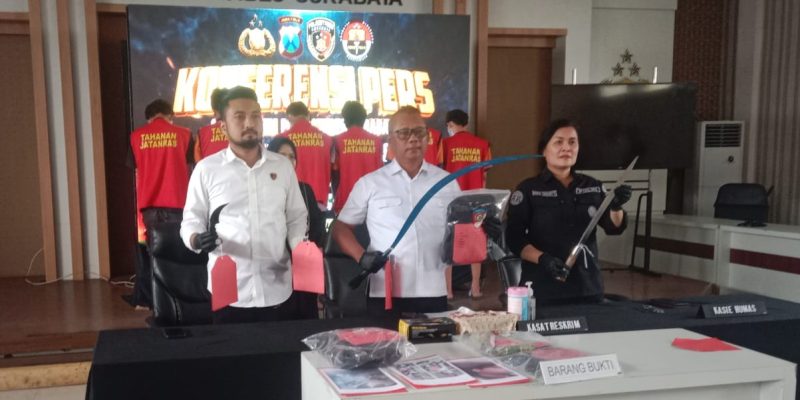 Polrestabes Surabaya Ungkap Kasus Pengeroyokan di Wiyung
