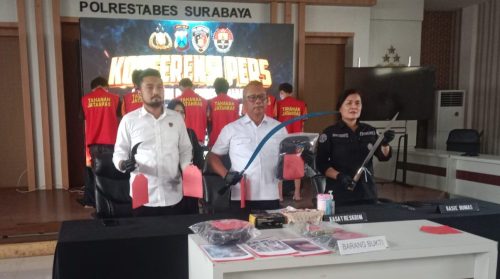 Polrestabes Surabaya Ungkap Kasus Pengeroyokan di Wiyung