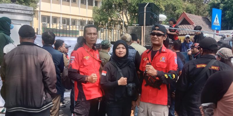 Aksi Damai Jurnalis Kecam Kekerasan: Wakil Bupati Sidoarjo Meminta Maaf Terbuka