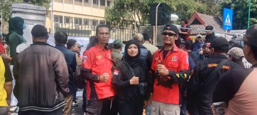 Aksi Damai Jurnalis Kecam Kekerasan: Wakil Bupati Sidoarjo Meminta Maaf Terbuka