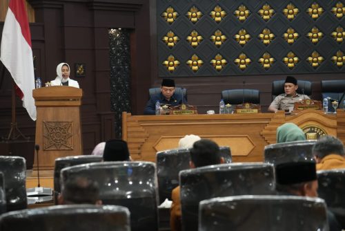Rapat Paripurna DPRD, Wali kota Mojokerto Sampaikan Dua Raperda Baru