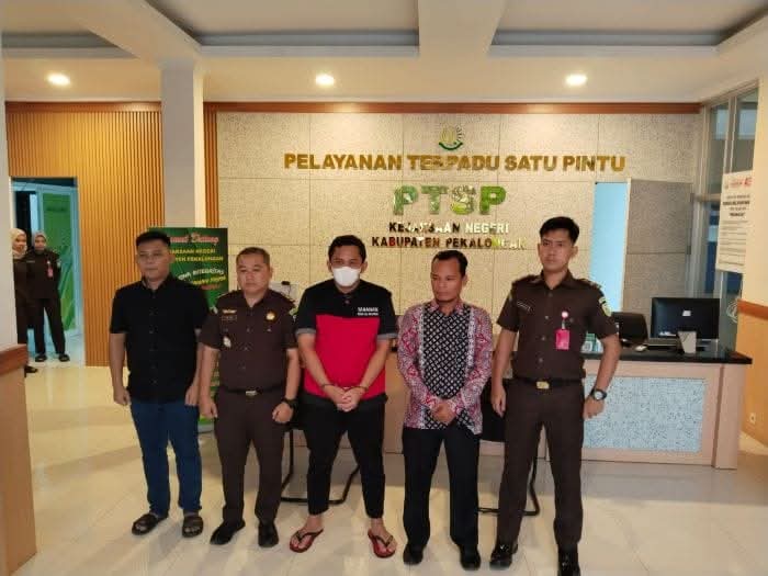 Kades Kesesi Ditahan, Diduga Korupsi Dana Desa Rp 956 Juta