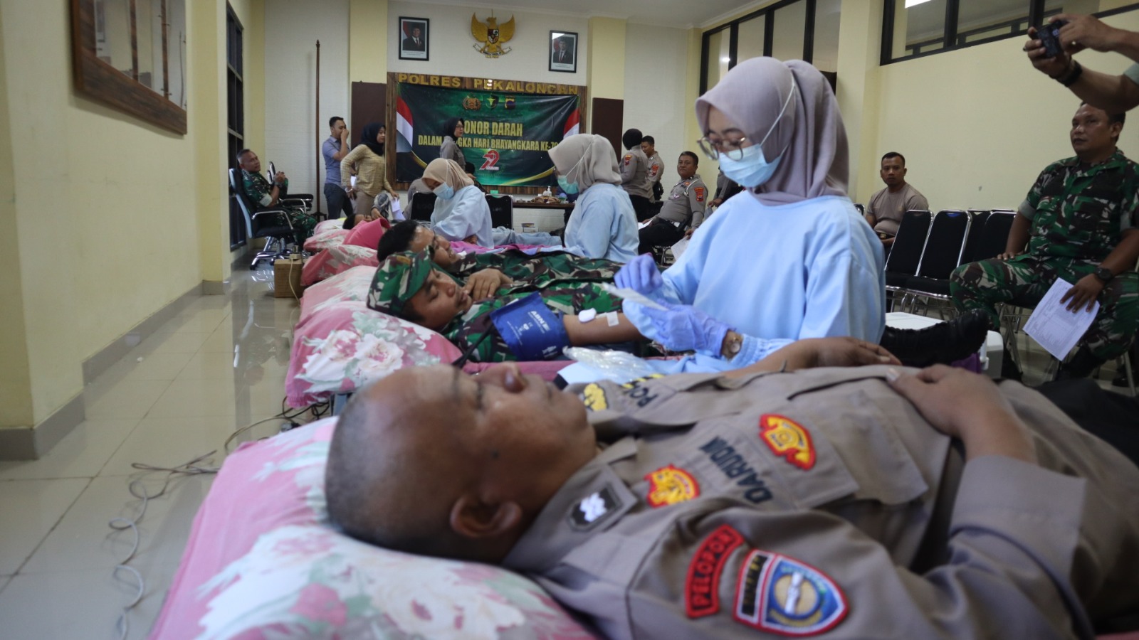 Gelar Bakti Sosial Donor Darah, Kapolres Pekalongan : Bentuk Kepedulian Polri sekaligus Menyambut HUT Bhayangkara Ke-79
