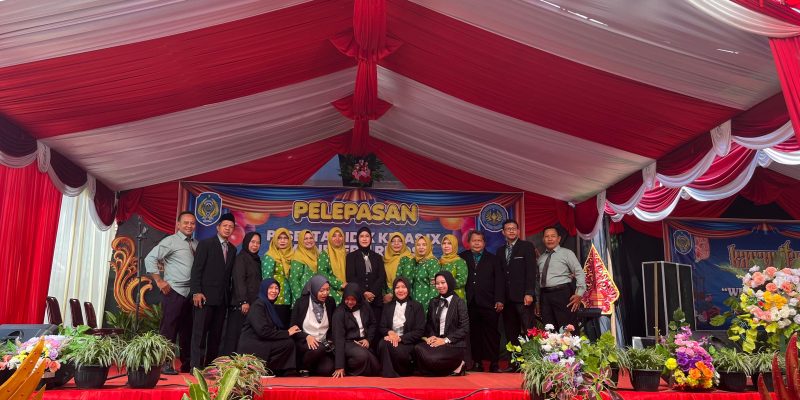 Momen Haru Pelepasan Peserta Didik Kelas IX SMP Negeri 1 Rejoso Tahun Pelajaran 2024-2025