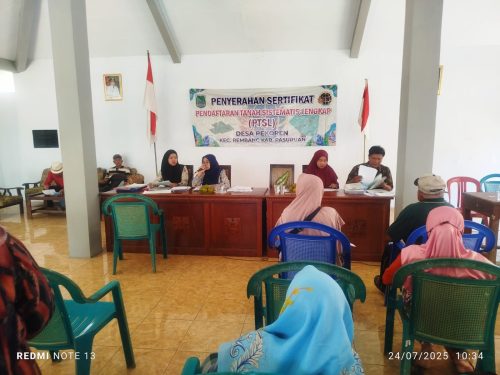Pembagian Sertifikat Tanah Program PTS Tahap 5