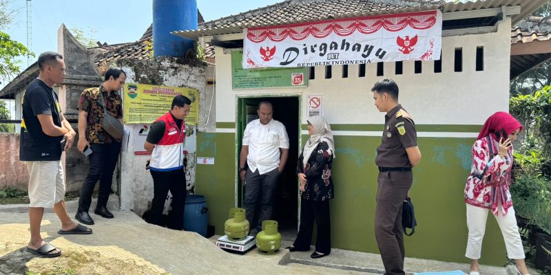 Polres Purwakarta Lakukan Kegiatan Monitoring dan Evaluasi Ketersediaan dan HET LPG 3 Kg