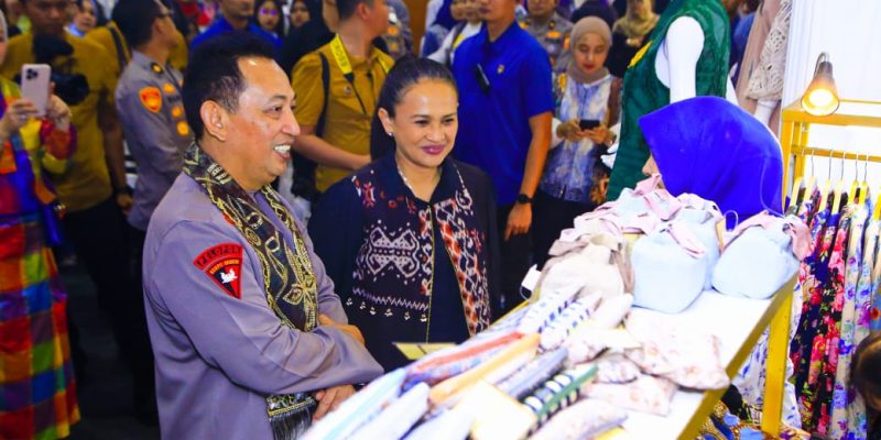 Kapolri Tinjau Bazar Kreasi Bhayangkari Nusantara 2025, Dukung Pertumbuhan UMKM