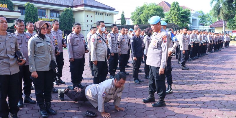 Propam Polres Pekalongan Gelar Pemeriksaan Mendadak, Tegur Anggota Tak Disiplin